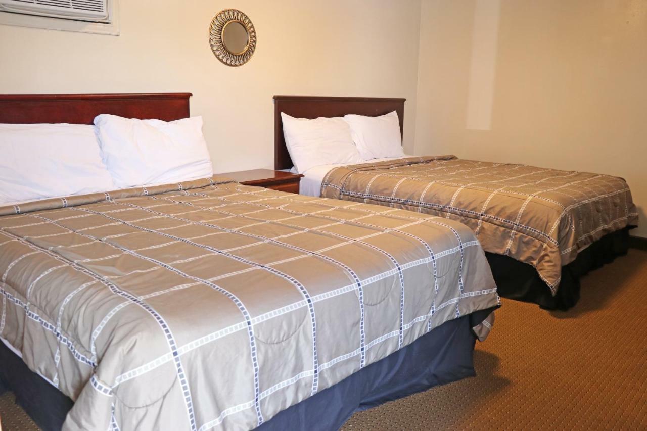 Standard Queen Room Two Queen Beds,713984821:JPEG