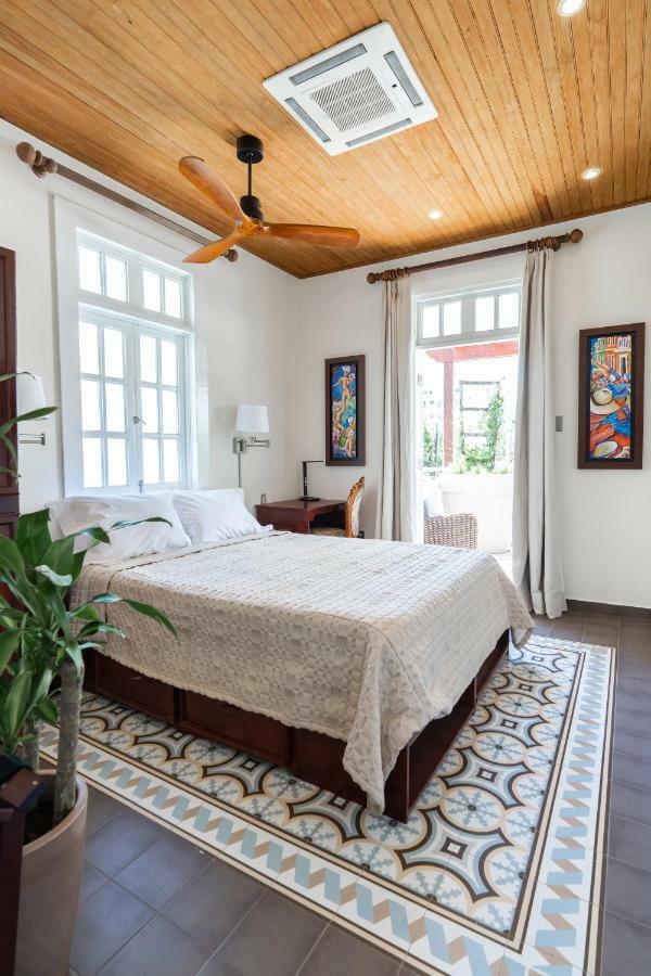 Queen Room with Balcony,833760500:JPEG