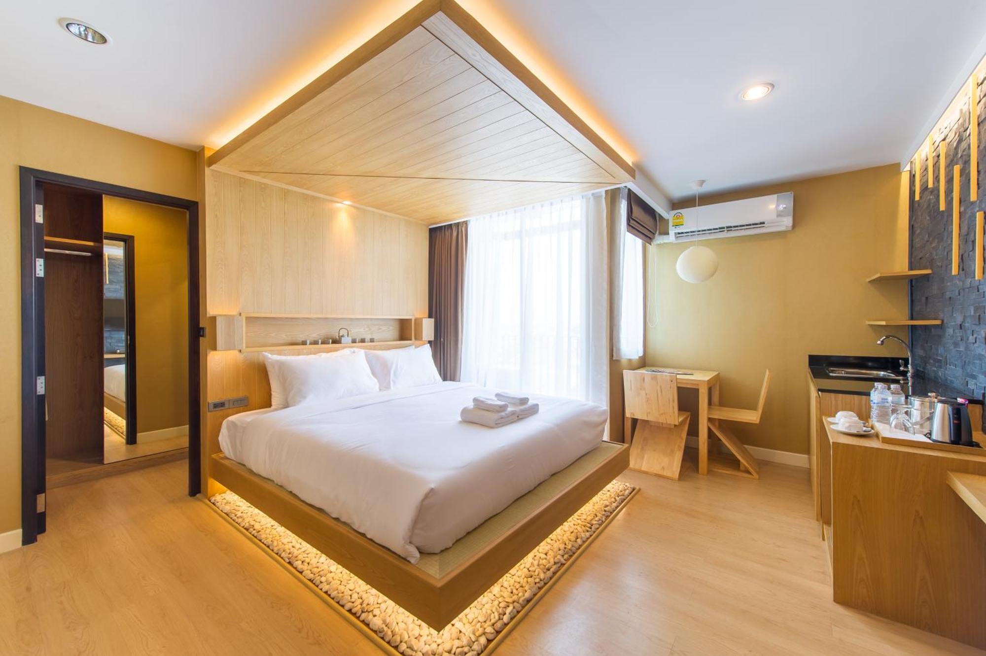 Standard Double Room,525890466:JPEG