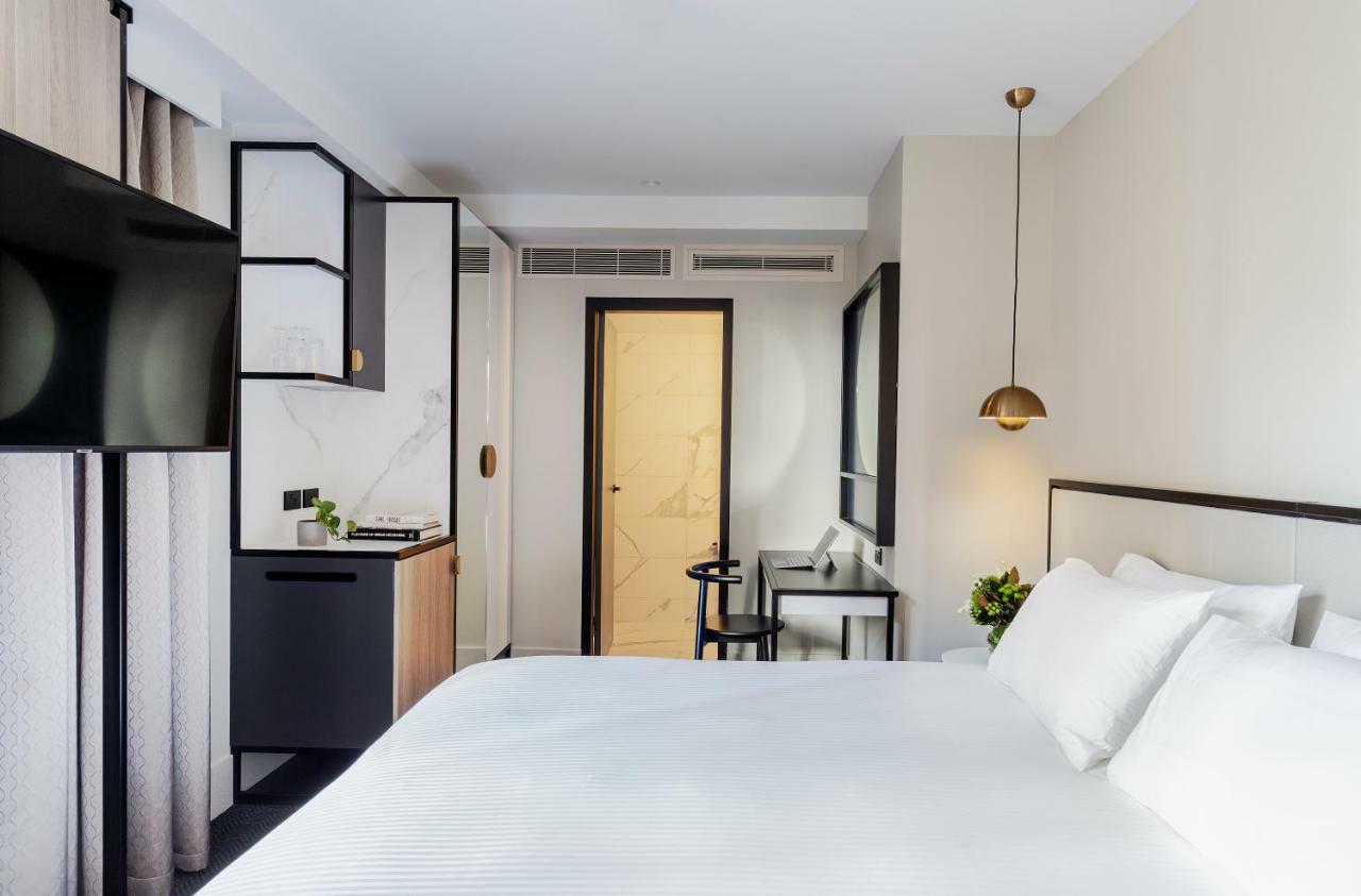 Business King Room