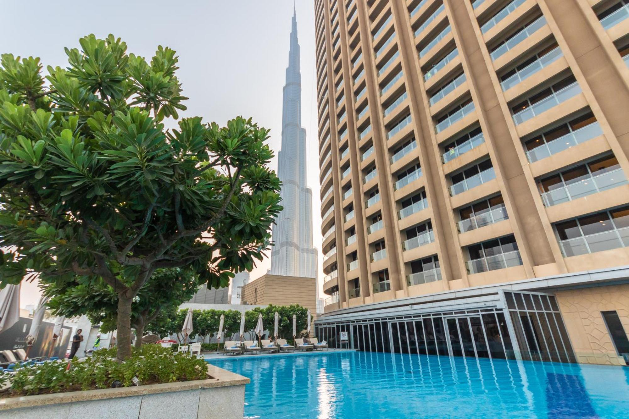 Three-Bedroom with Full Fountain and Burj Khalifa View