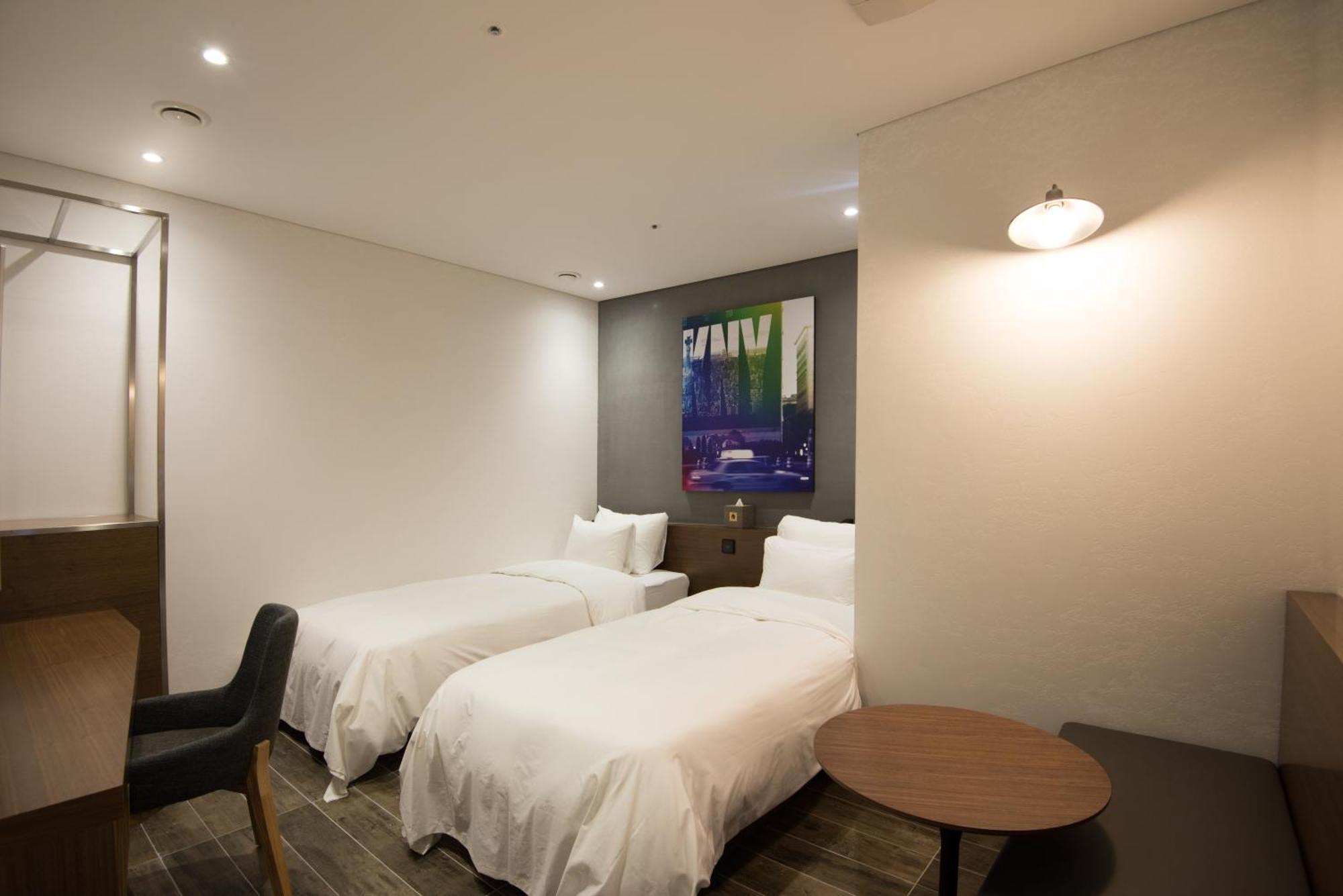 Deluxe Twin Room