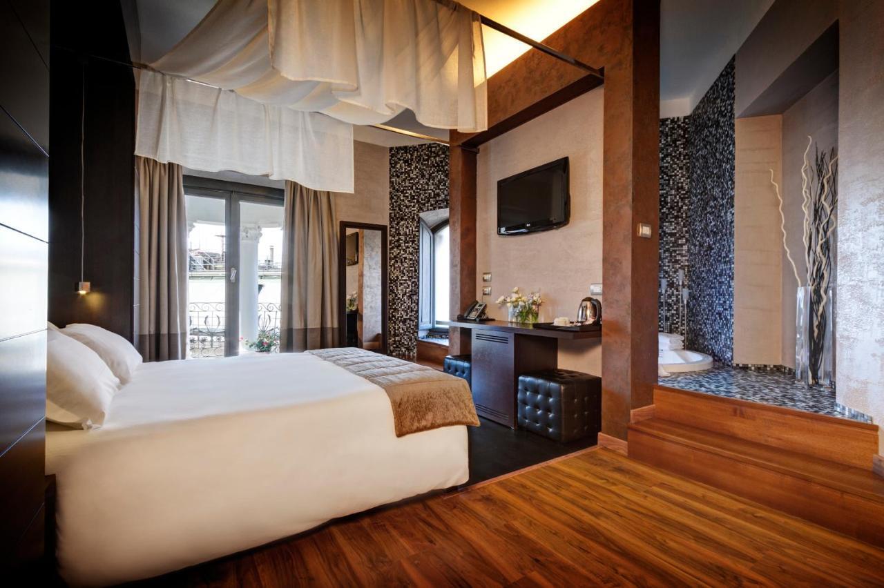 Royal Wellness Suite Balcony