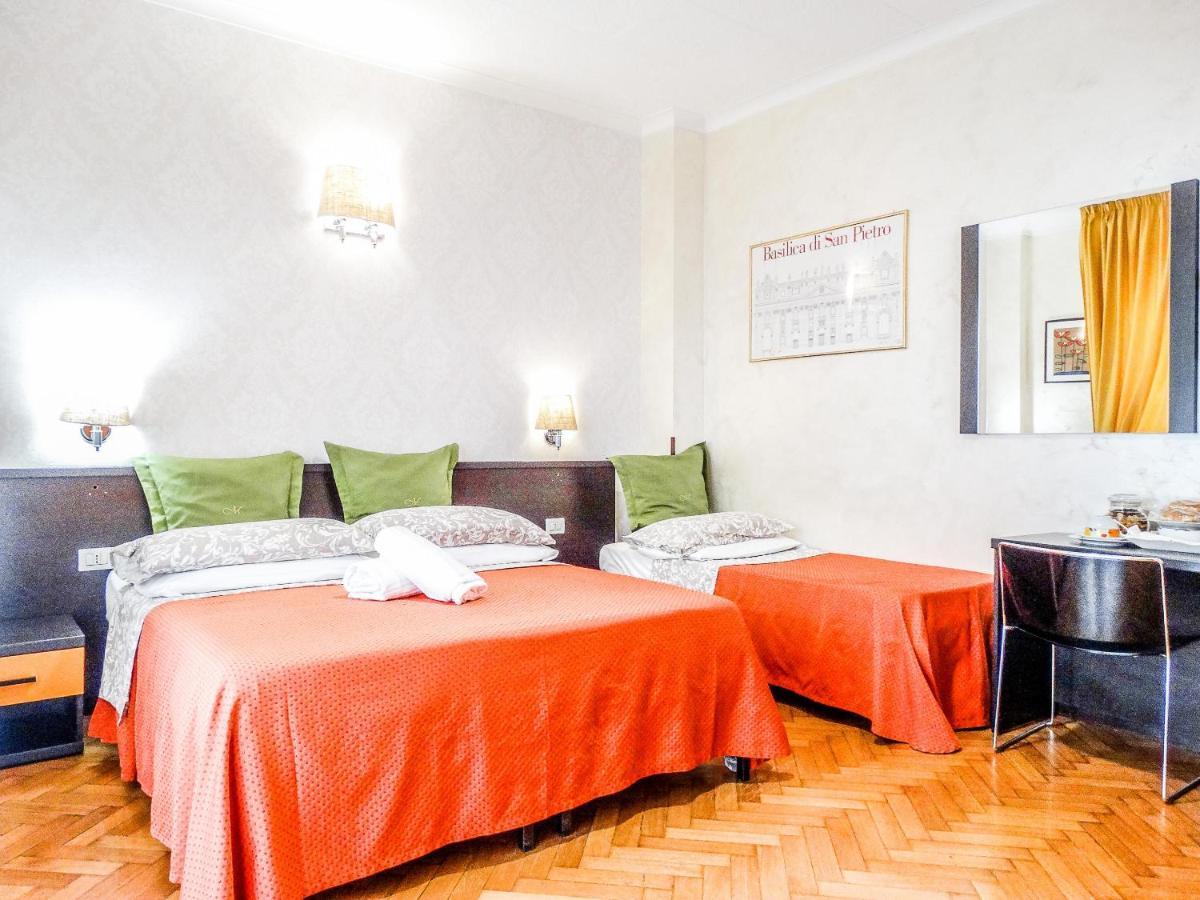 Triple Room with Balcony