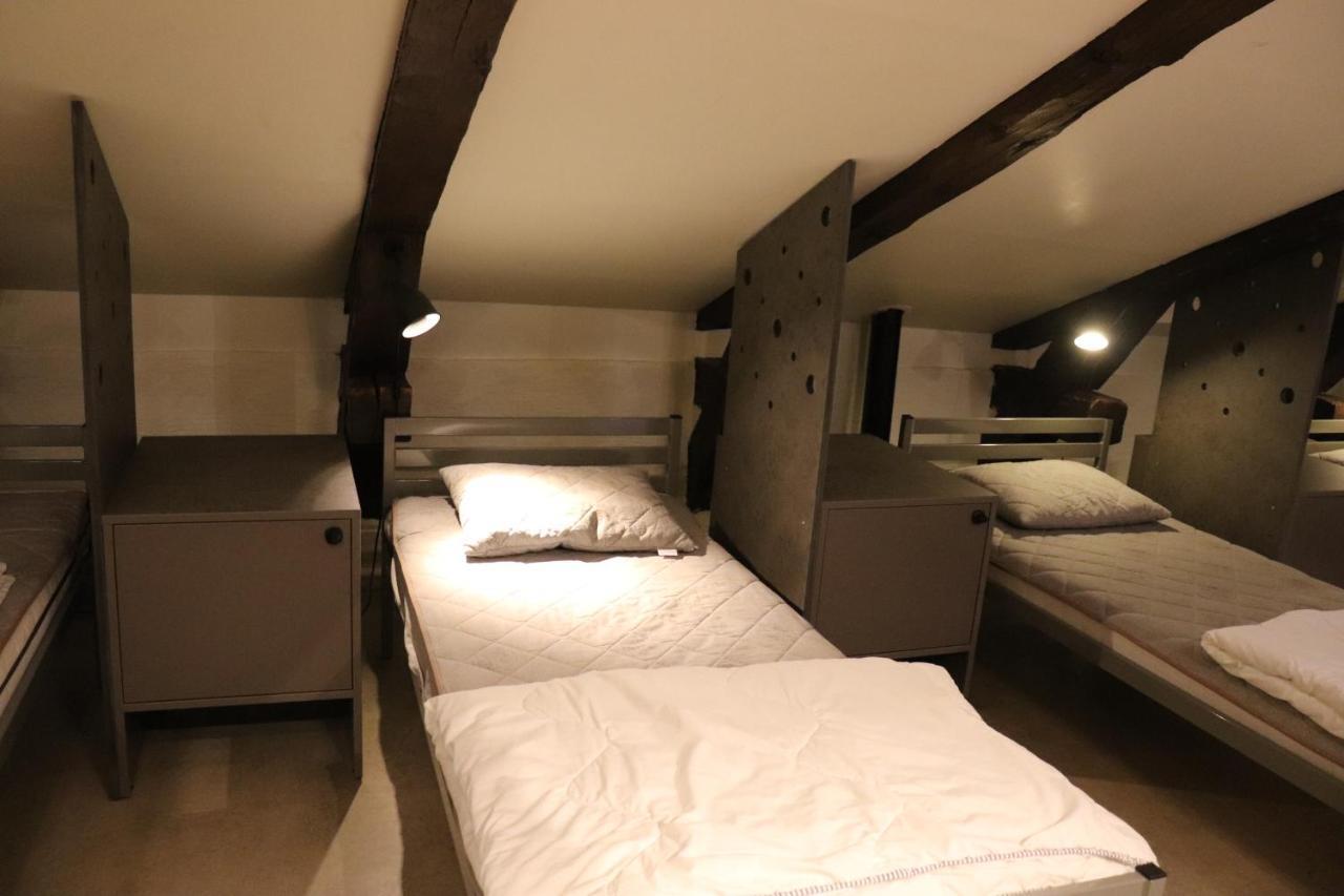 Bed in 16-Bed Dormitory (Mixed)