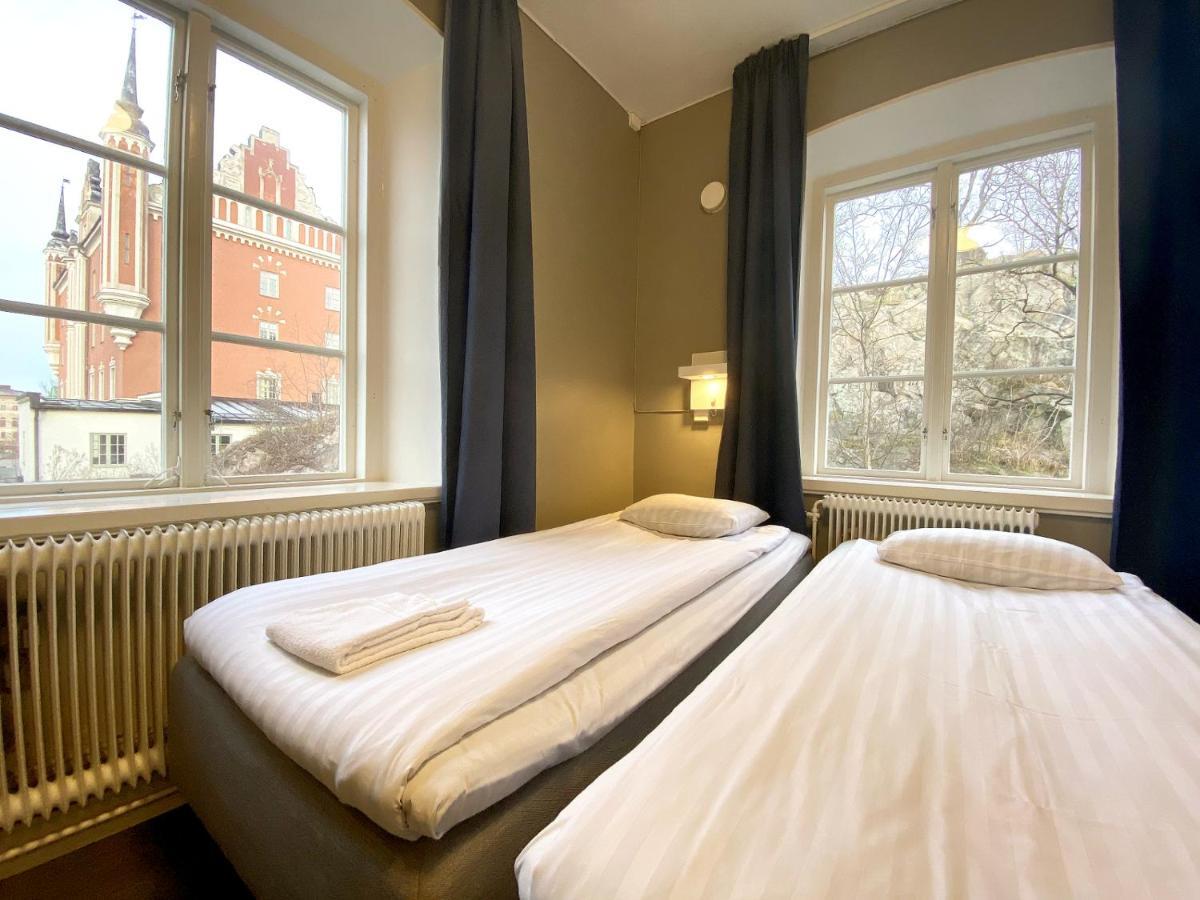 Twin Room with Shared Bathroom