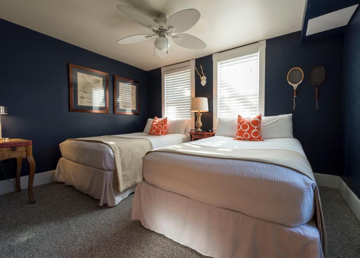 Room 26 - Two full sized beds with shared bath