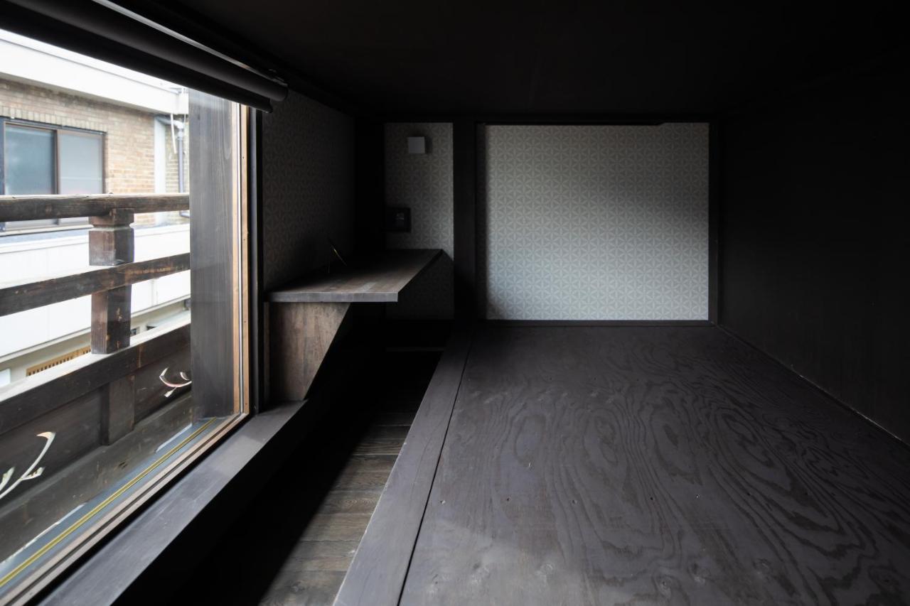 Bunk Bed in Mixed Dormitory Room