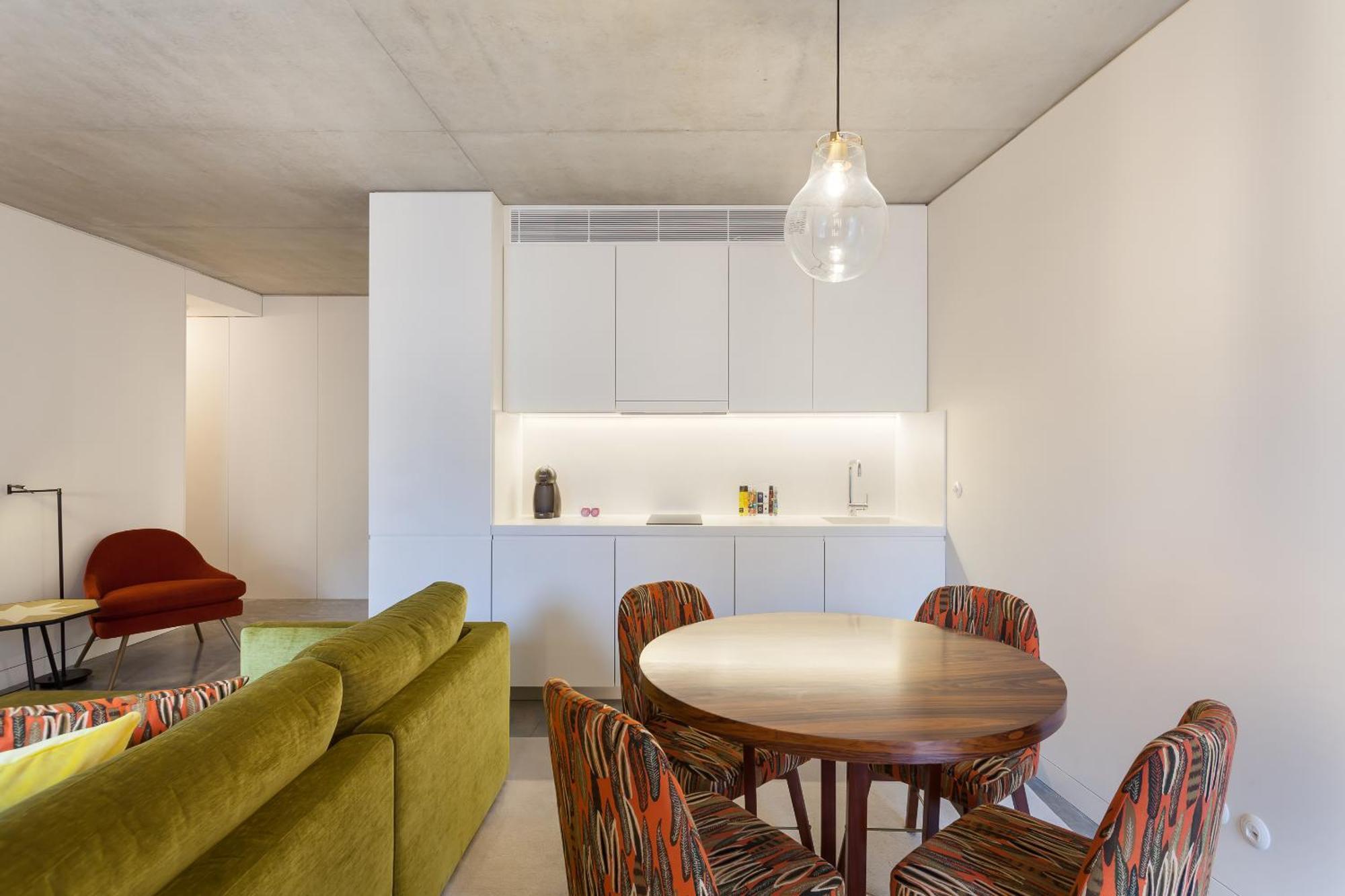 One-Bedroom Apartment