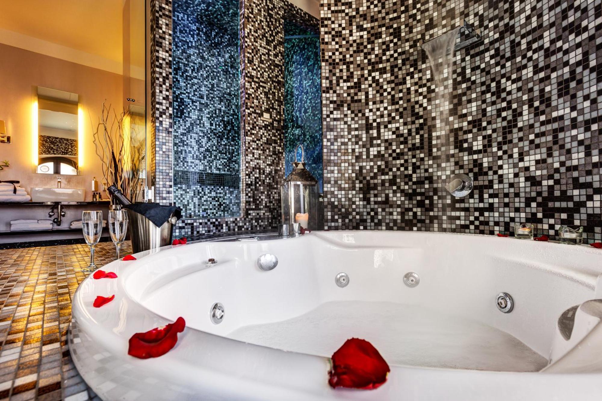 Suite Hot Tub