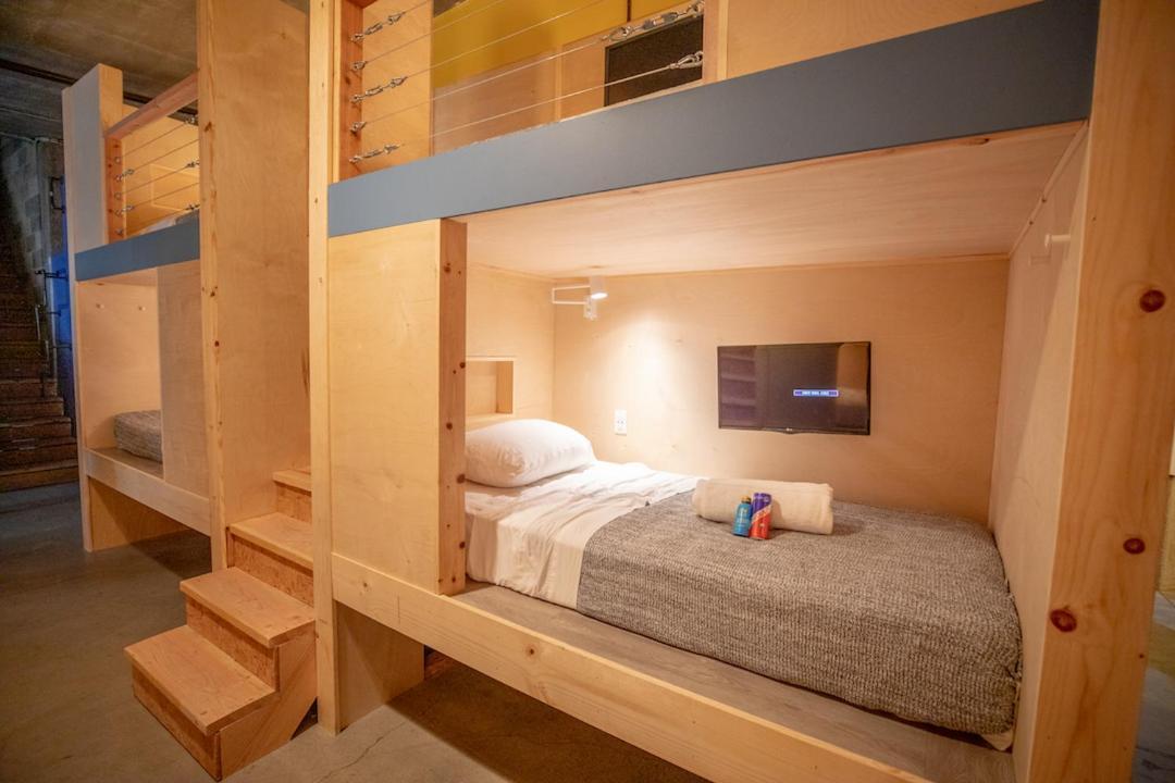 Bed in 10-Bed Mixed Dormitory Room