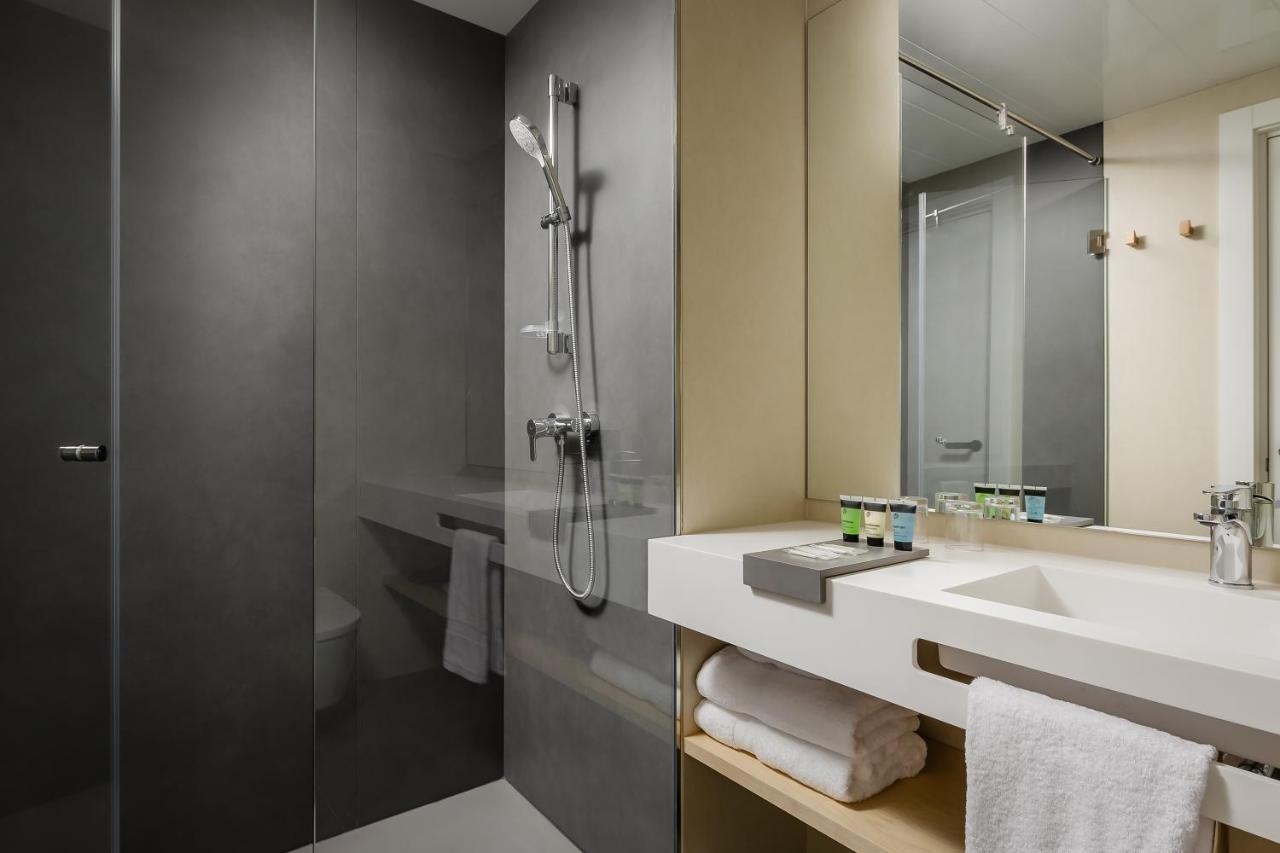 Superior Triple Room,978317008:JPEG