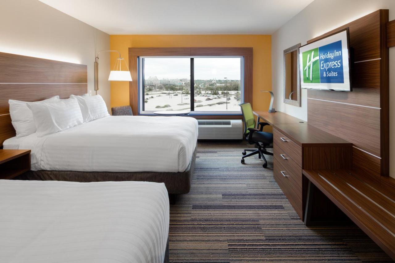 Standard Room Two Queen Beds