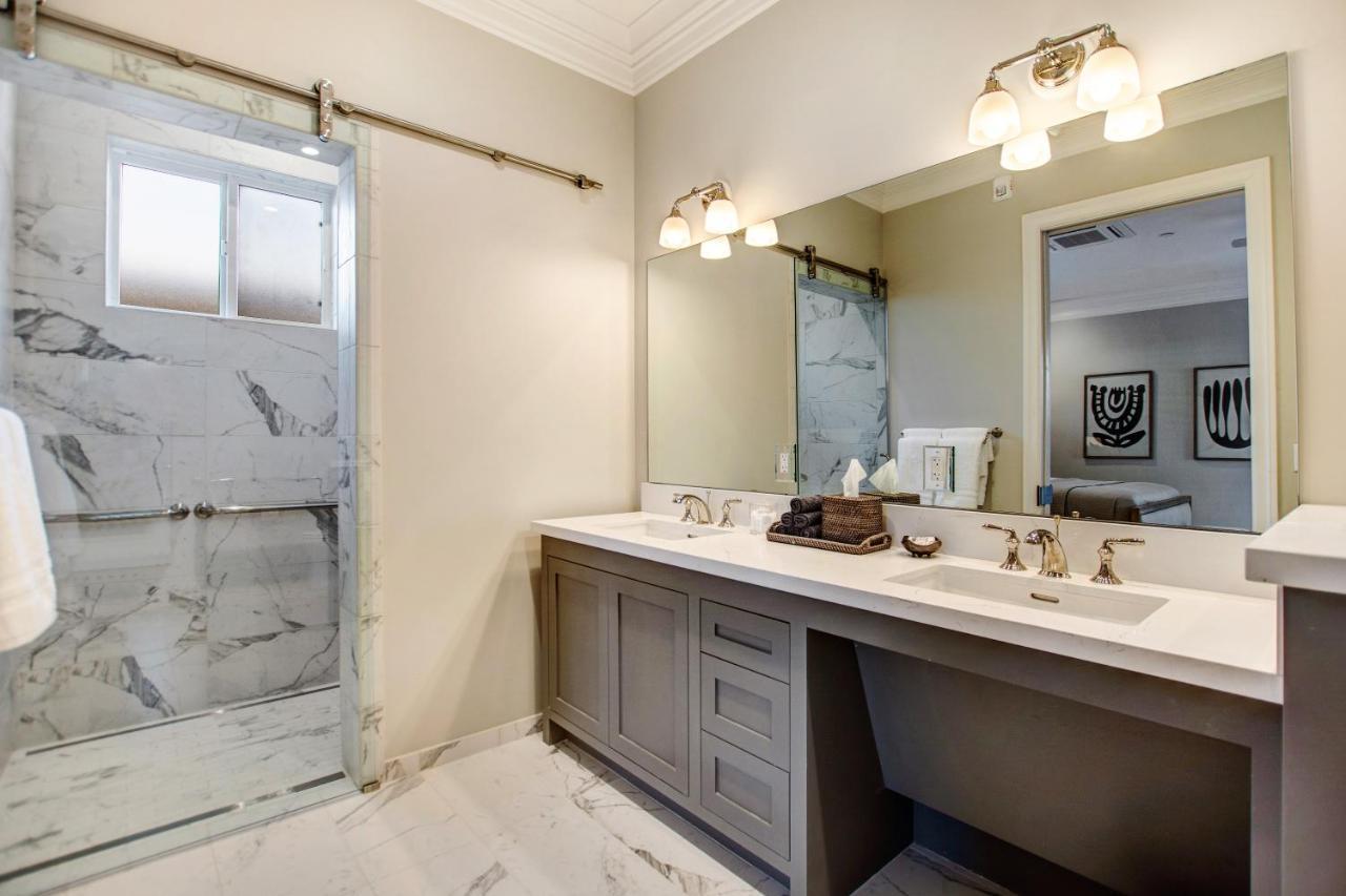 Superior King Suite