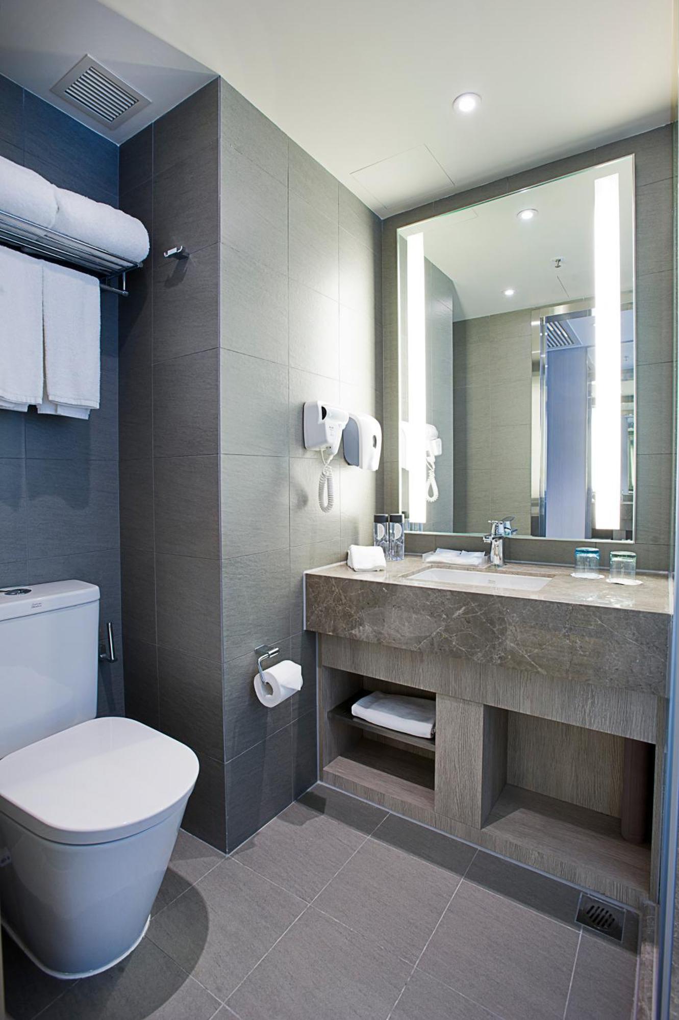 High Floor Standard Twin Room