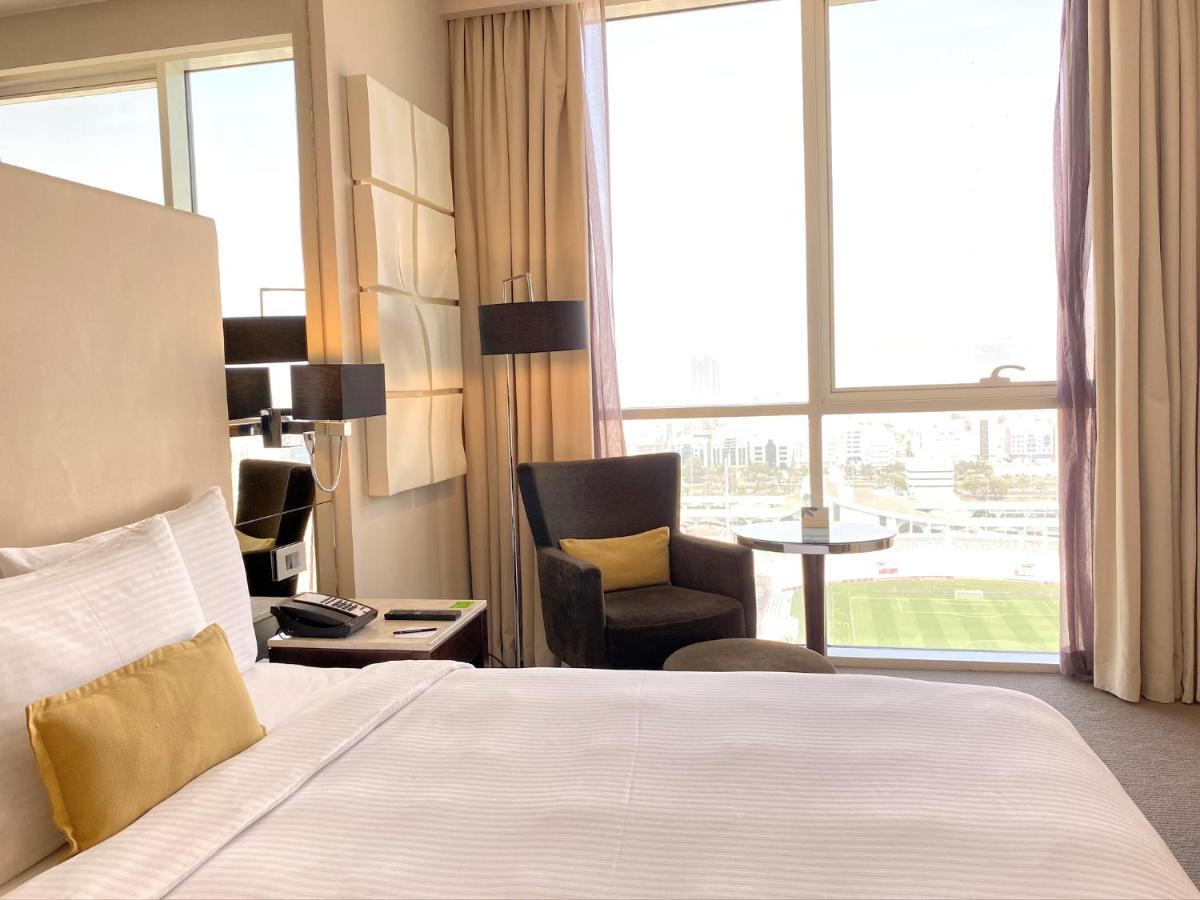 Stadium View Centro Room -  Queen Bed