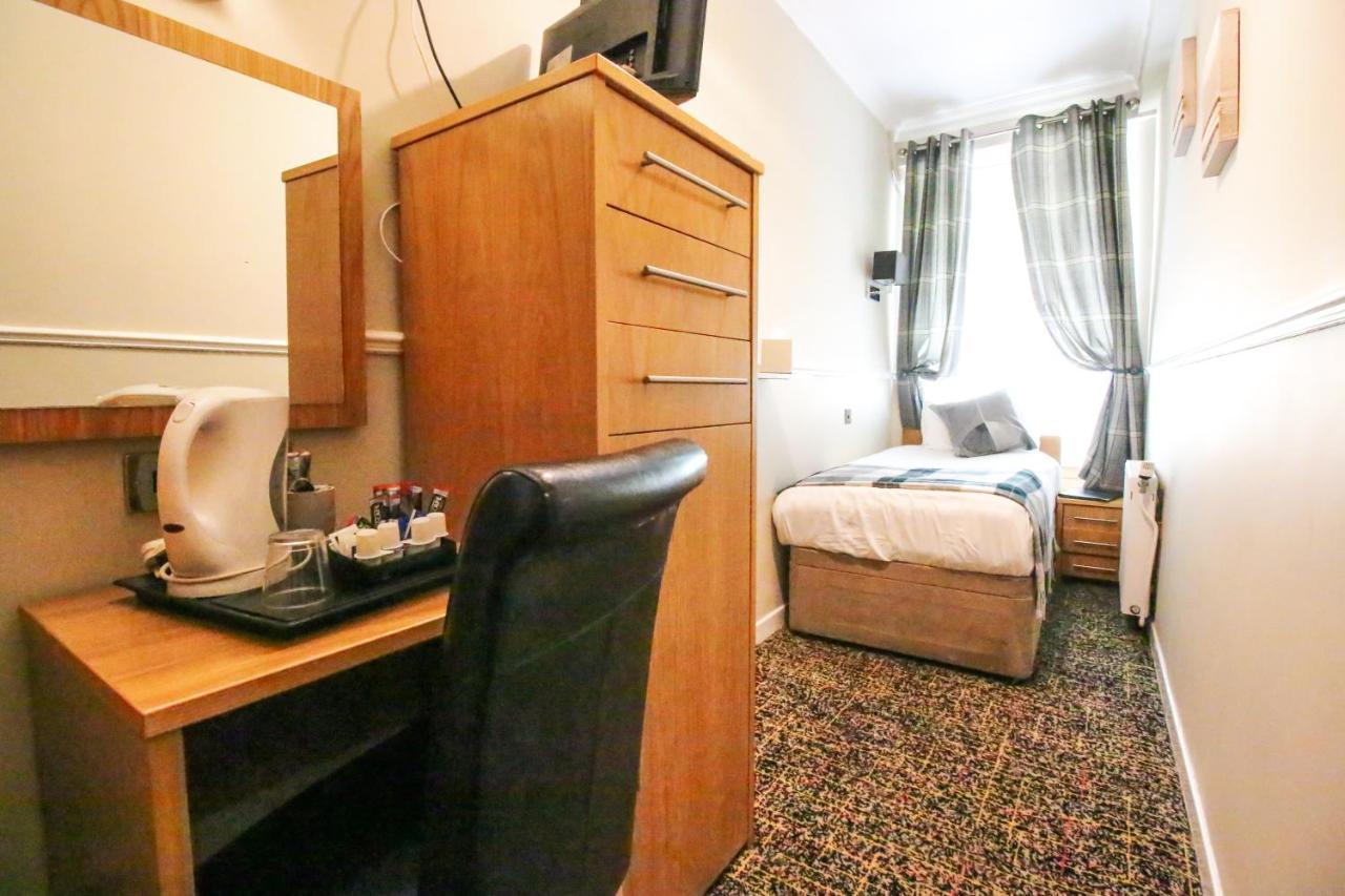 Single Room,999824313:JPEG