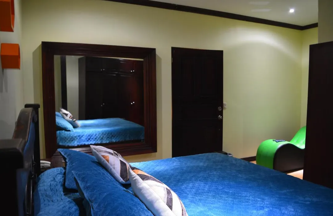 Hotel Cr Lounge By Little Havana (Adults Only)-1