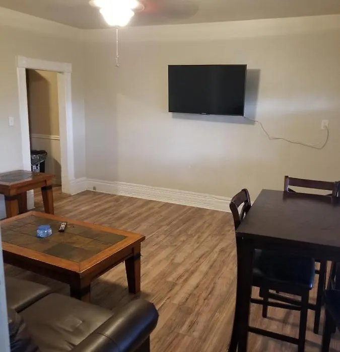500/502 W 23Rd St-1