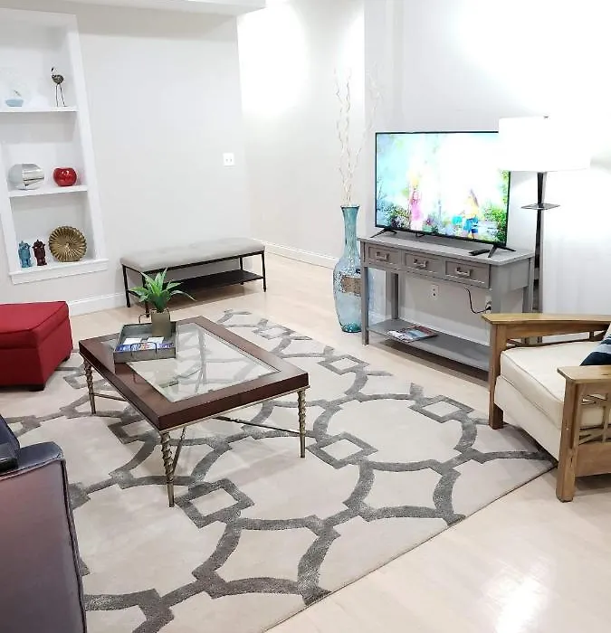 Spacious & Bright Home In Bloomingdale/ Truxton Dc-1