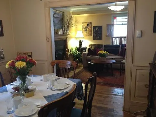 Holiday Lodge Bed And Breakfast-1