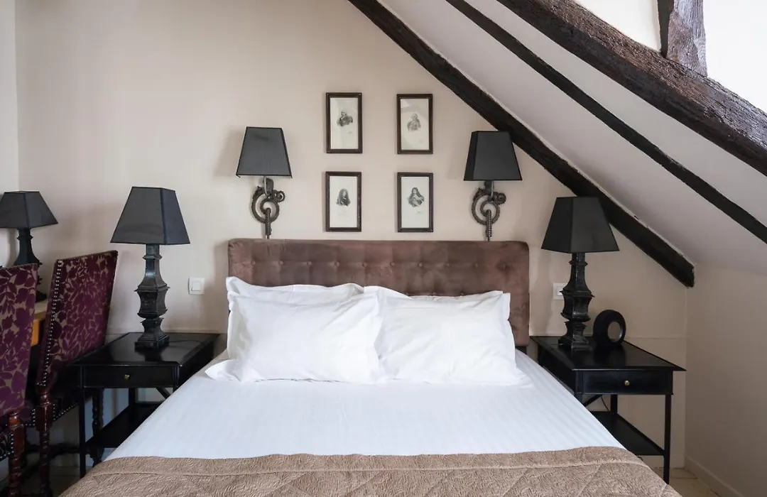 Hotel Saint-Louis Marais-1