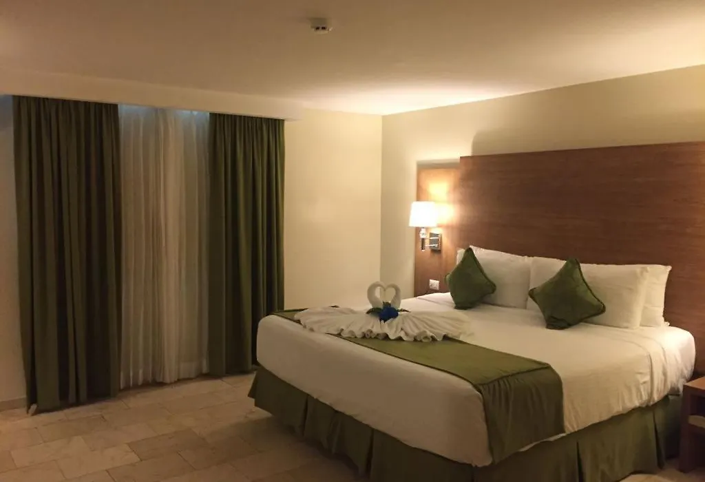 Hotel Suites Ambassador-1