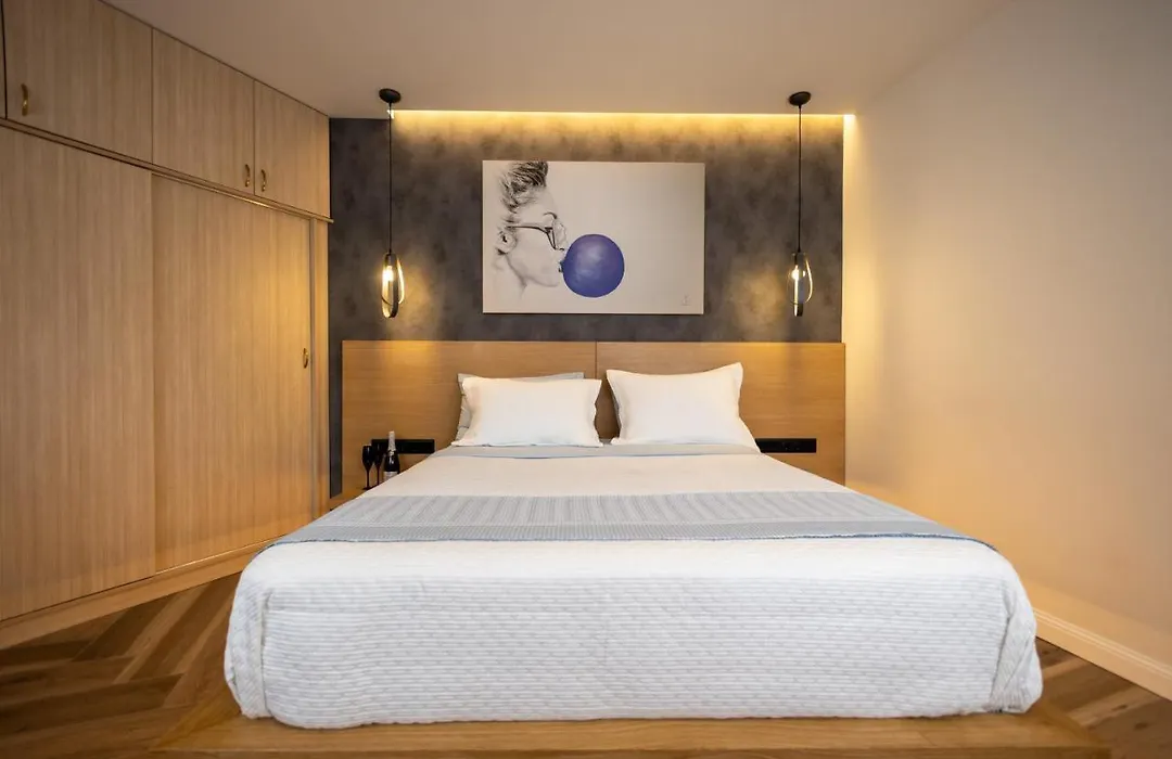 Triple A - Prime Location - Between Monastiraki & Syntagma Square-Free Parking!-1