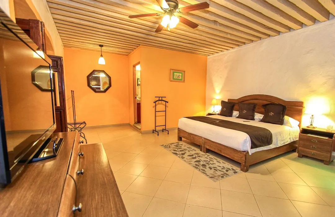 La Casona De Don Lucas-1