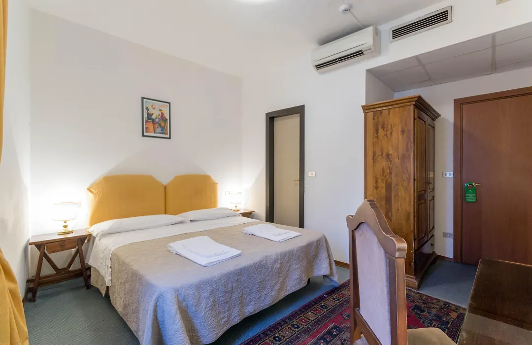 Hotel Rex-1