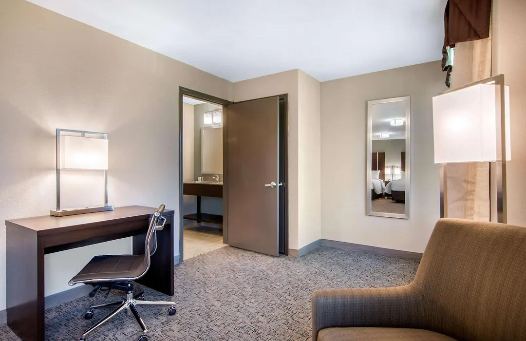 Clarion Inn & Suites Atlanta Downtown-1