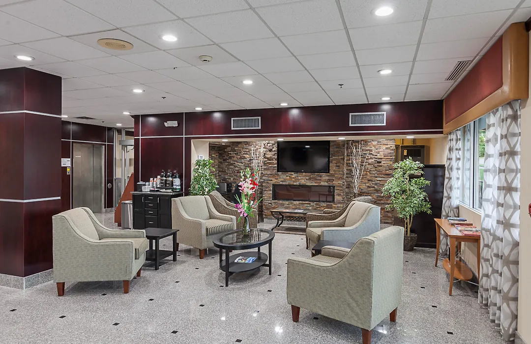 Quality Inn & Suites Cincinnati Downtown Area-1