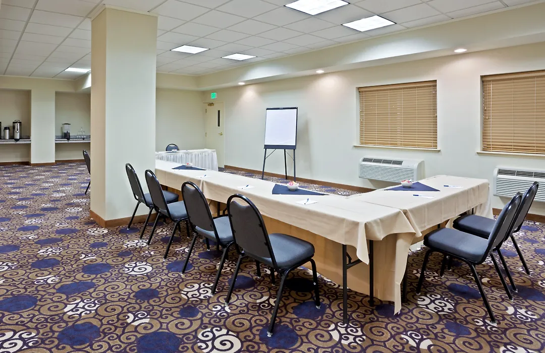 Holiday Inn Express & Suites Seattle - City Center-1