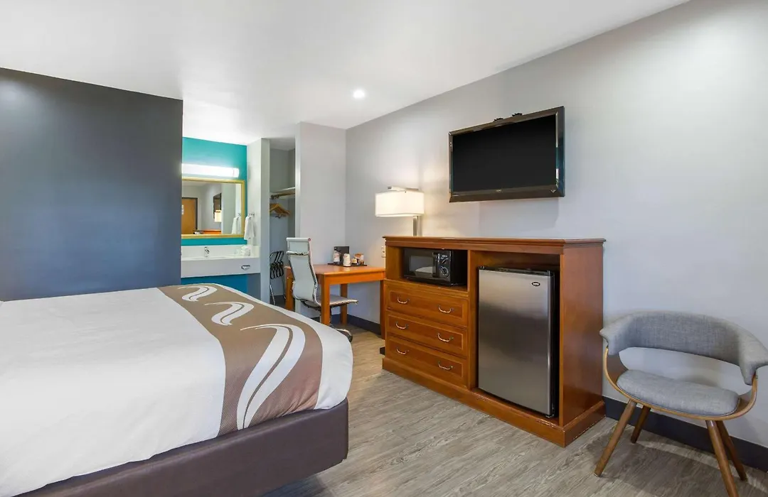 Quality Inn Near Hollywood Walk Of Fame-1