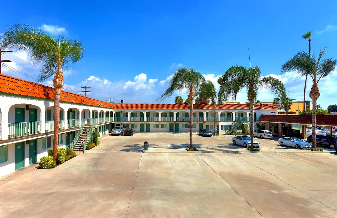 Dunes Inn - Sunset (Adults Only)-1