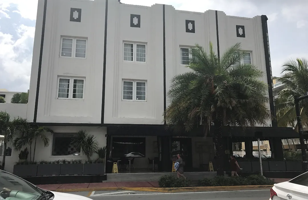 South Beach Plaza Hotel-1