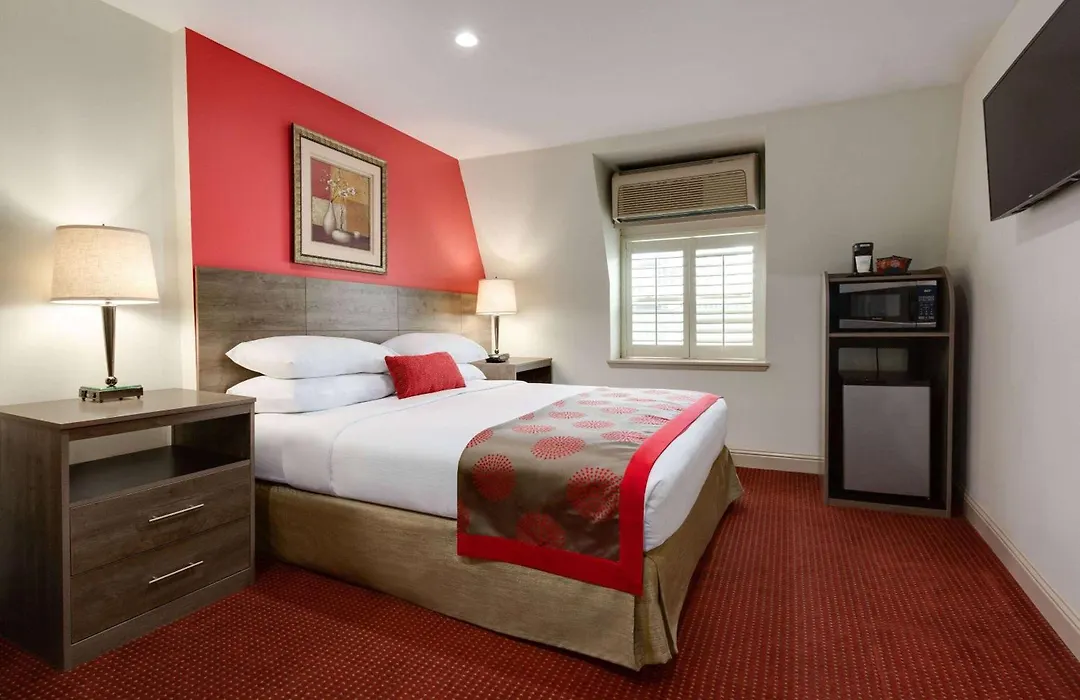 Ramada By Wyndham Oakland Downtown City Center-1