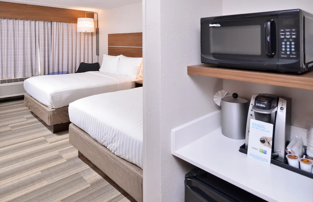 Holiday Inn Express & Suites Indianapolis Dtn-Conv Ctr Area By Ihg-1