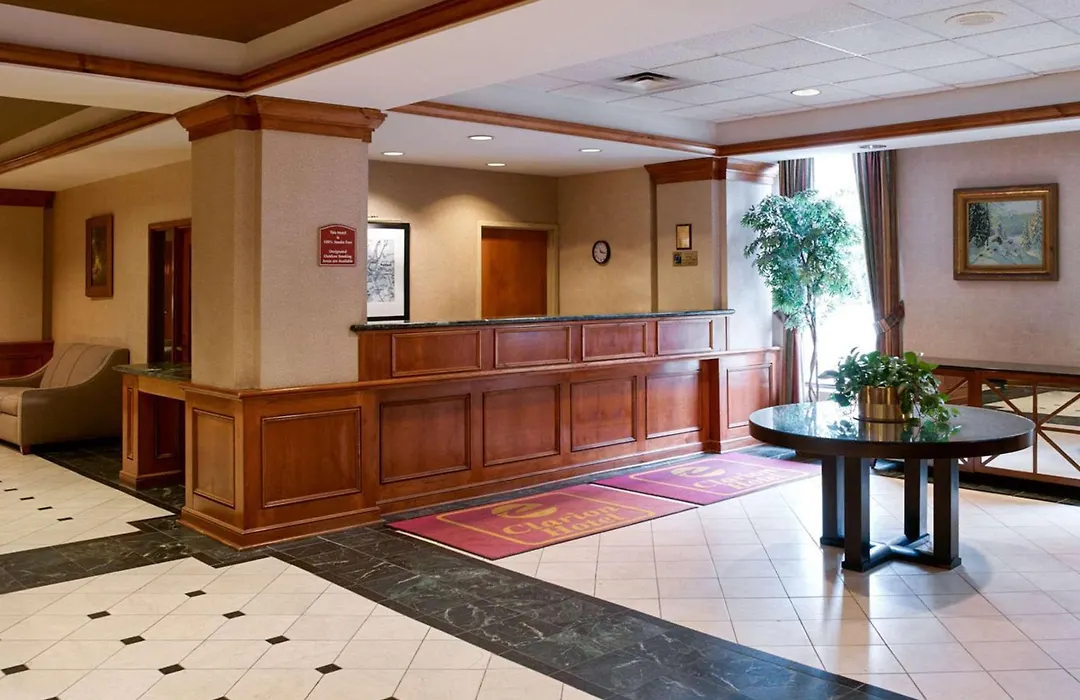 Clarion Hotel Portland Airport Me-1
