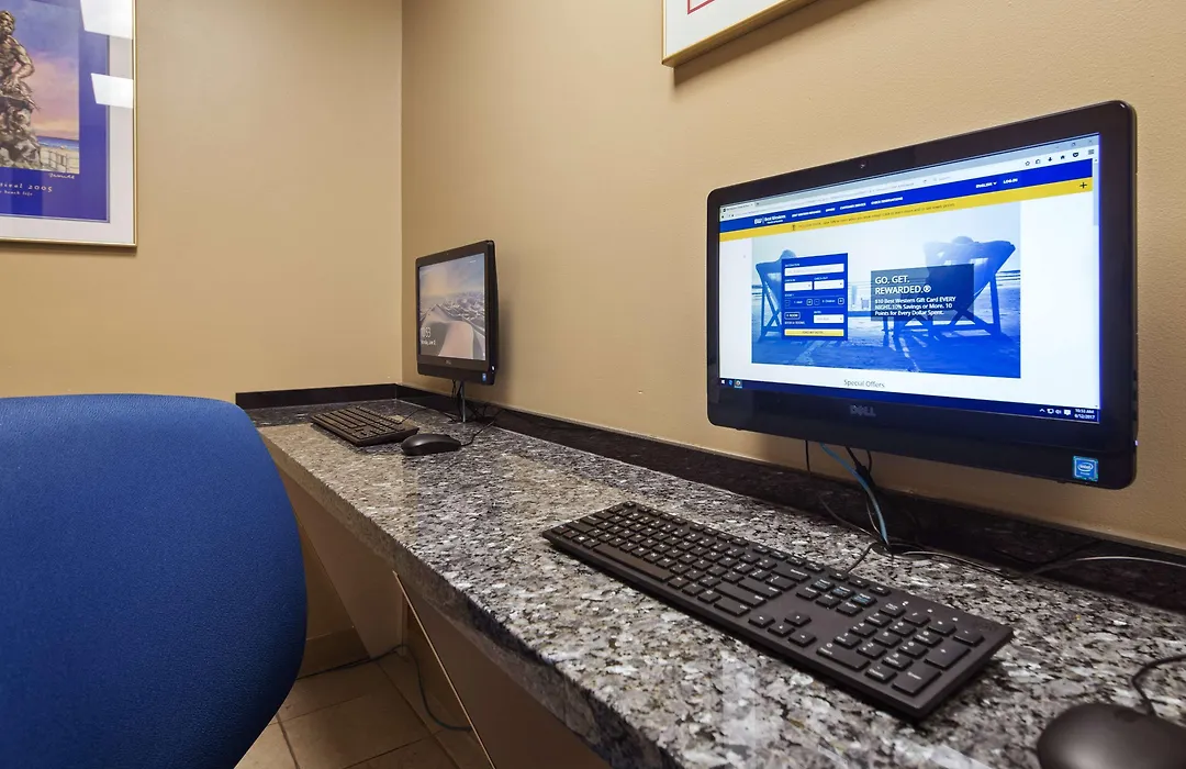 Ramada By Wyndham Virginia Beach-1