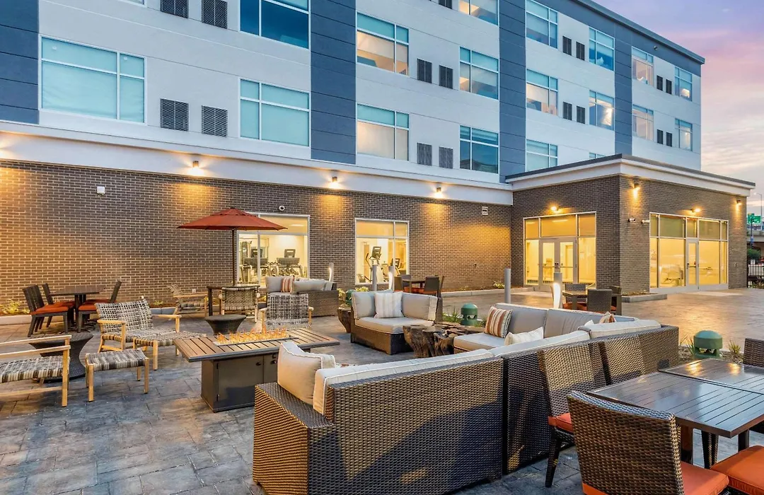Cambria Hotel Milwaukee Downtown-1