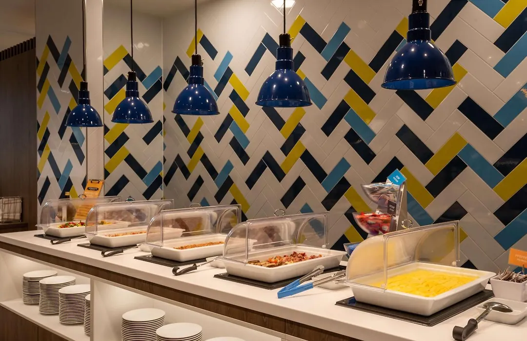 Hampton By Hilton Duesseldorf City Centre-1