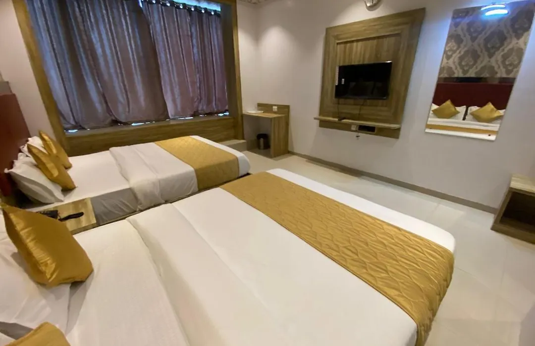 Hotel Bkc Crown - Near Trade Centre, Visa Consulate-1