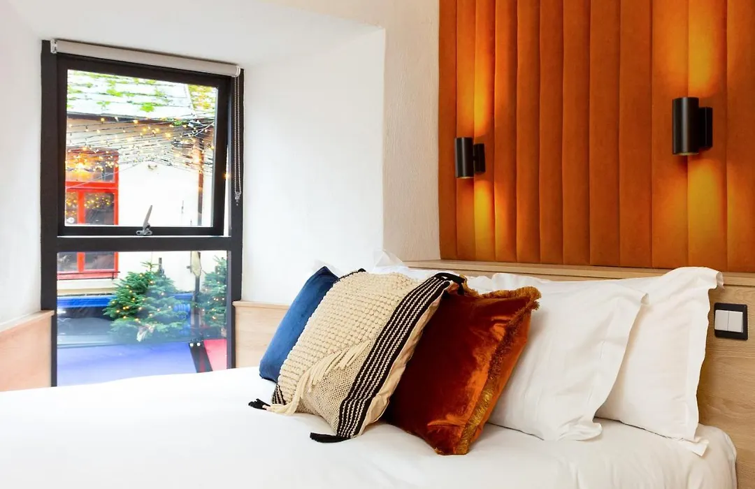 The Snug Townhouse-1