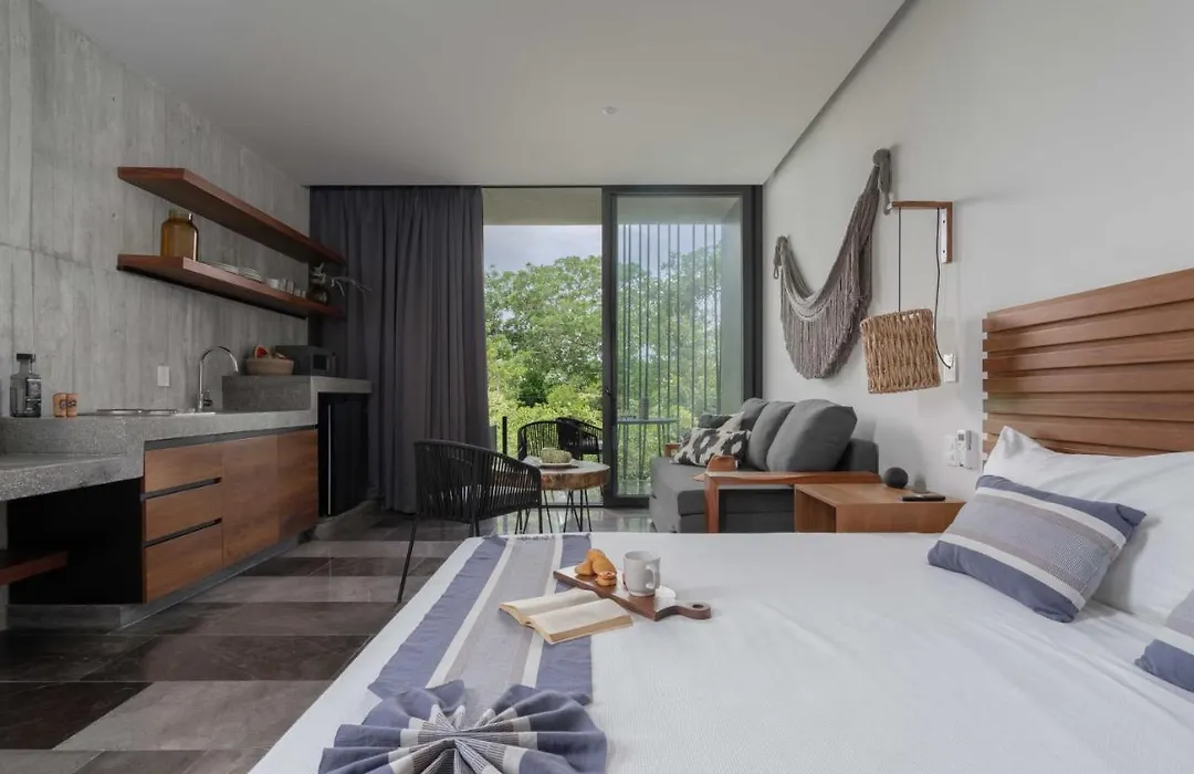 Iik Tulum 301-1