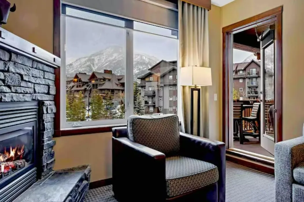 Falcon Crest Lodge 1 Bedroom Condo With Gym & Hot-Tubs & Mountain View-1