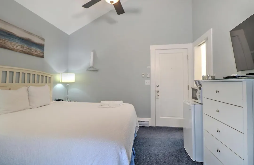 The Inn At Sea Chambers-1