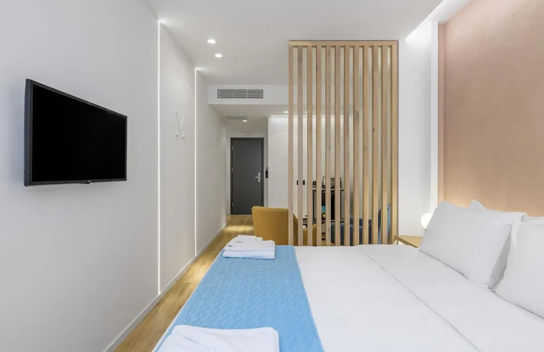 Acropolis Magenta Luxury Suites-1
