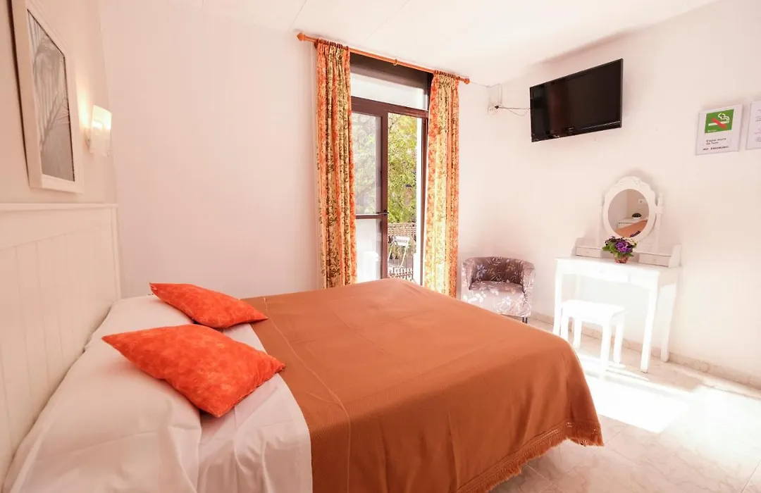 Hostal Ramos-1