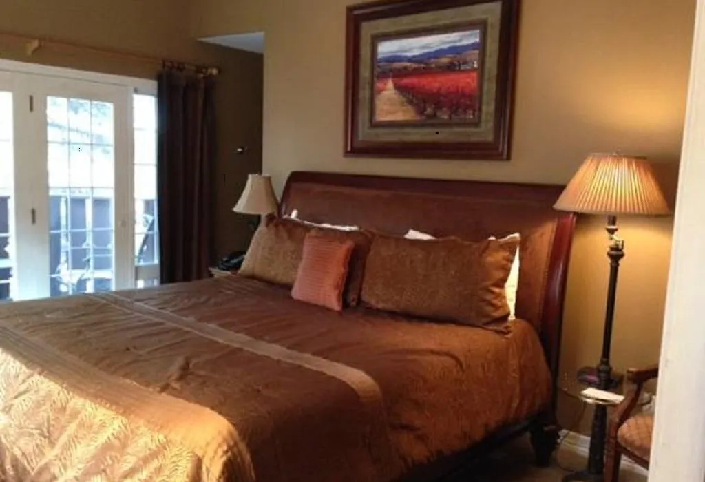 Skiway Lodge-1